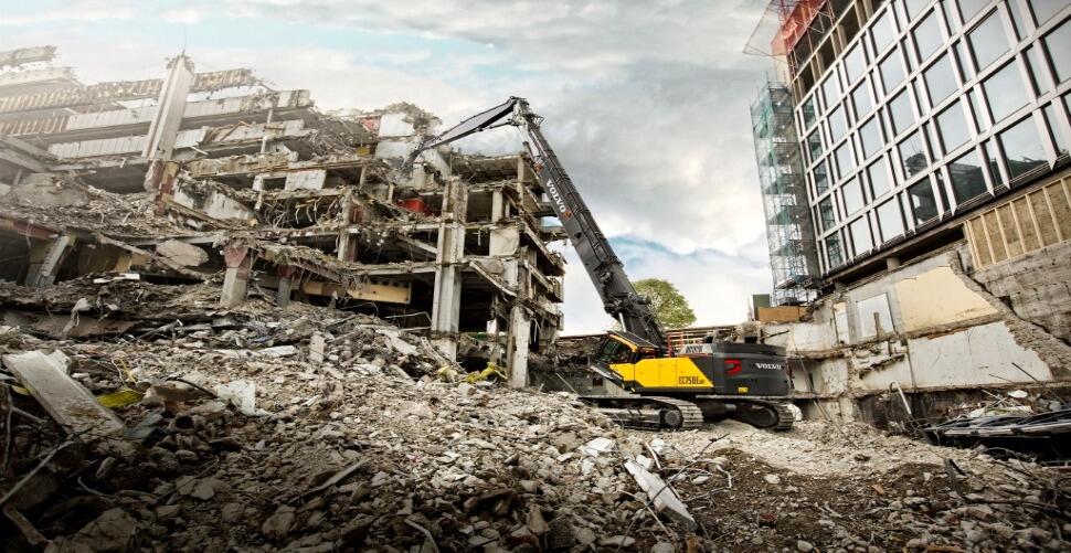 What is an excavator? What is an excavator?